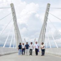 Praise for Philippine cable-stayed bridge logo 